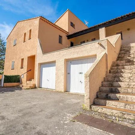 Le Weekend By Interhome Ла-Мадраг