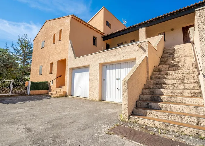 Le Weekend By Interhome La Madrague